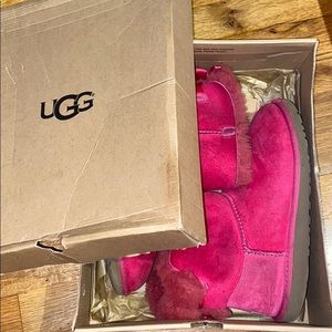 Pink uggs